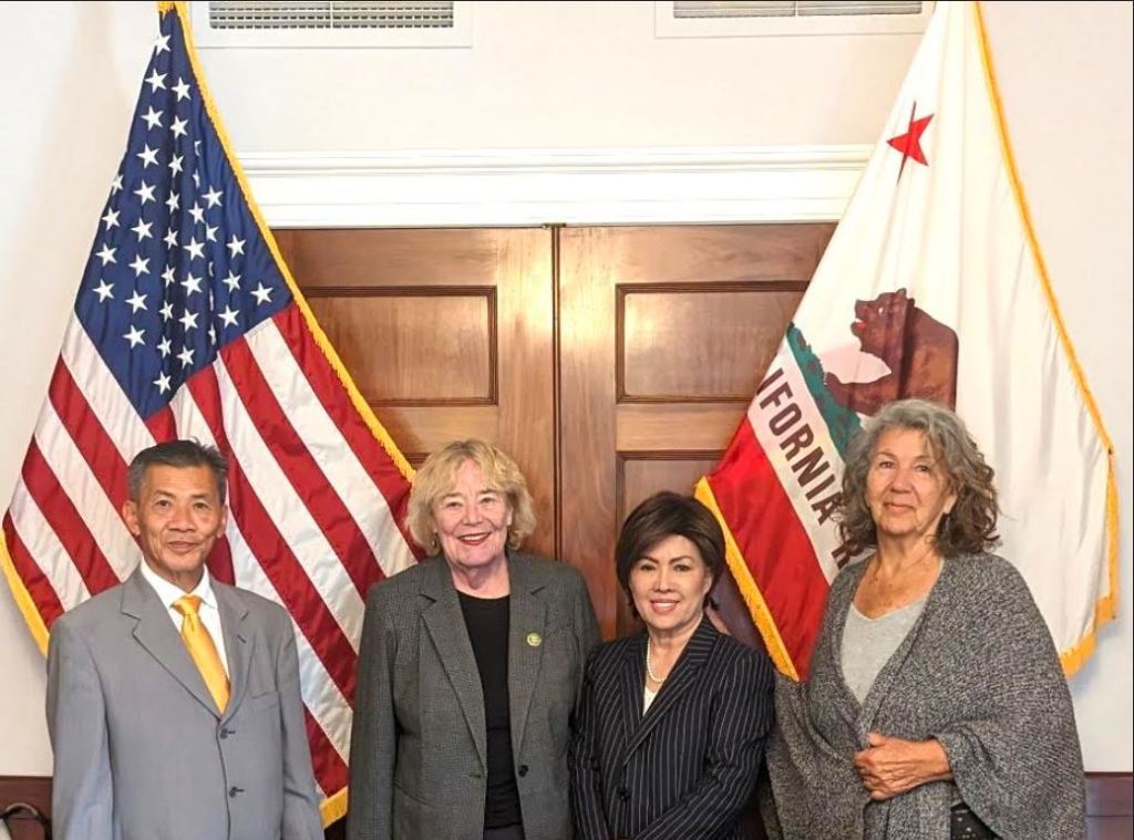 Thành viên của Liên Minh IMFA gặp gỡ Dân biểu Zoe Lofgren vào cuối tháng tư vừa qua. Từ trái: Ông Michael Phương Nguyễn, Dân biểu Zoe Lofgre, bà Nancy Bùi, và bà Diane Wilson.